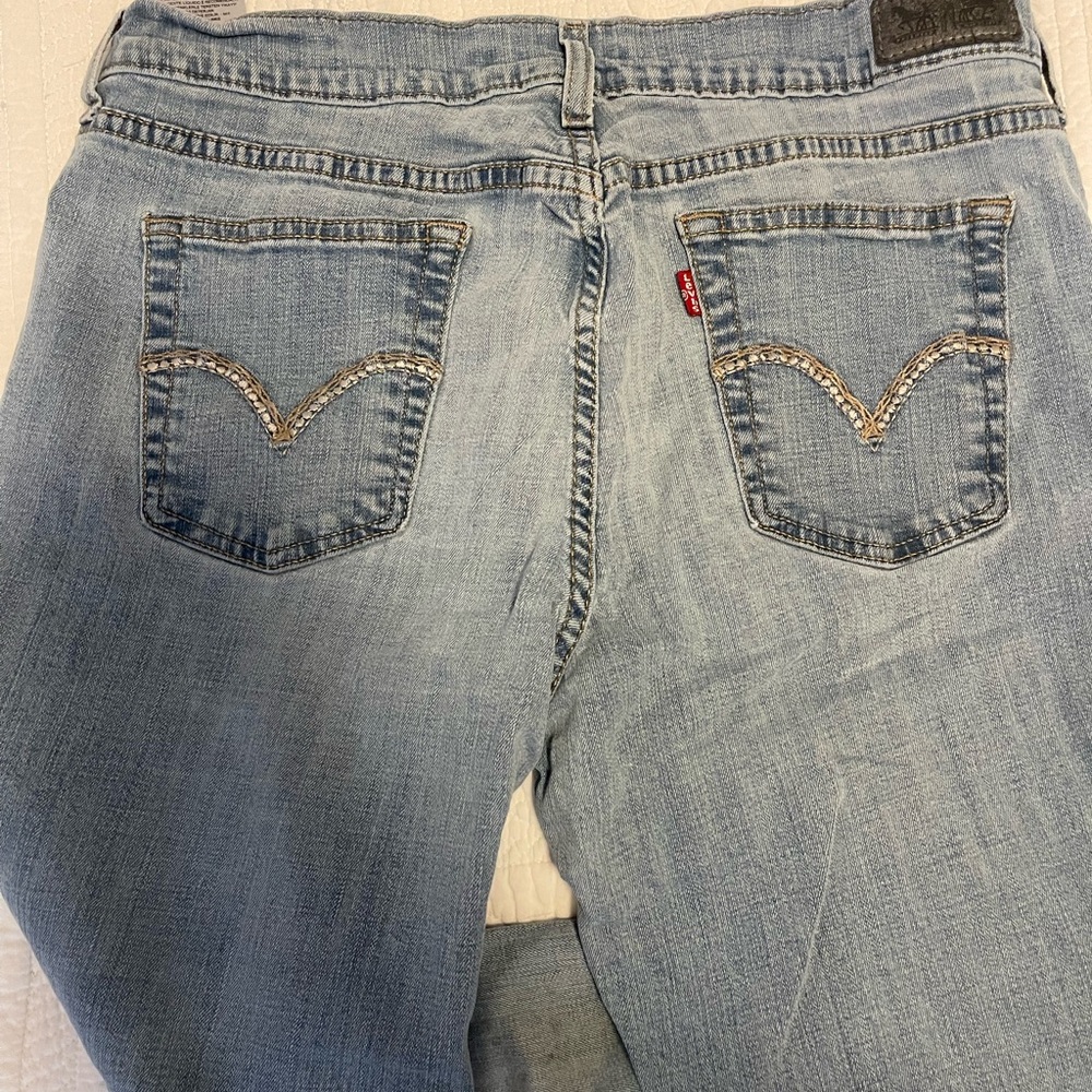 Levi's Women's Light Blue Straight Leg Jeans